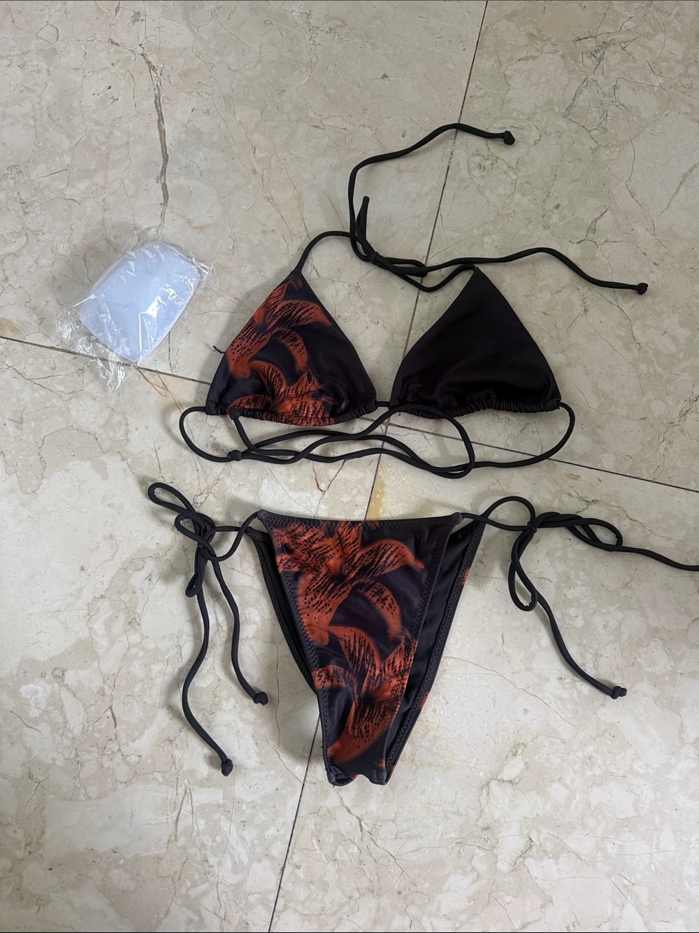White Fox Boutique Dark Grey Tropical Palm Tie Bikini Set - Picture 4 of 6
